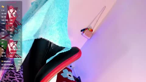 Snapshot of la_ratona_1 chatting on April 5, 7:00 pm AriSaray online show from April 5, 7:00 pm