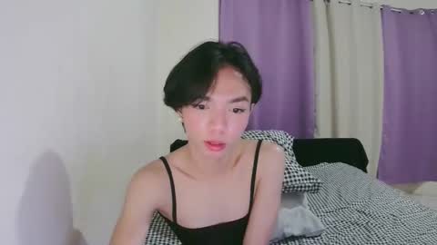 Laura online show from November 12, 5:24 pm