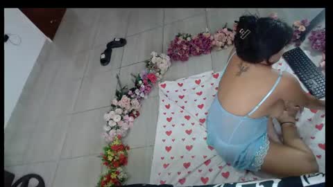 Snapshot of la_wuaifu1 chatting on June 24, 8:19 pm la_wuaifu1 online show from June 24, 8:19 pm
