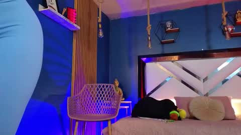 Cris  online show from November 14, 11:09 am