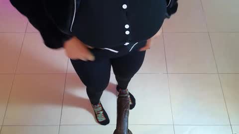 Snapshot of laady_brownn chatting on February 19, 11:06 am Cris online show from February 19, 11:06 am