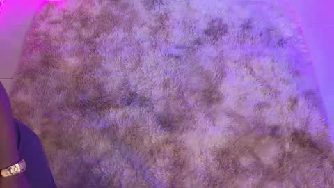 Snapshot of laady_brownn chatting on March 21, 11:48 am Cris online show from March 21, 11:48 am