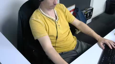 Snapshot of labelette007 chatting on January 8, 4:33 pm labelette007 online show from January 8, 4:33 pm