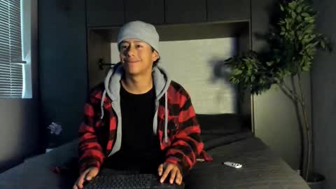 Snapshot of labrinthteasing chatting on September 23, 12:41 pm labrinthteasing online show from September 23, 12:41 pm