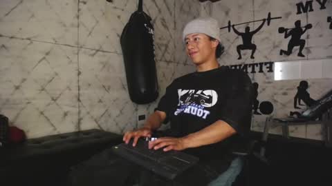 Snapshot of labrinthteasing chatting on September 28, 8:36 pm labrinthteasing online show from September 28, 8:36 pm