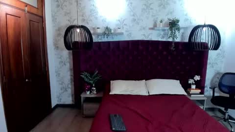 Snapshot of labrinthteasing chatting on October 4, 12:14 pm labrinthteasing online show from October 4, 12:14 pm