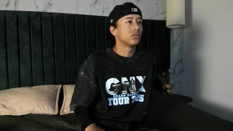 Snapshot of labrinthteasing chatting on November 18, 12:20 pm labrinthteasing online show from November 18, 12:20 pm