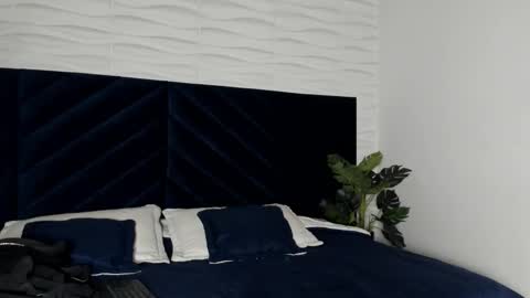 Snapshot of labrinthteasing chatting on November 23, 12:16 pm labrinthteasing online show from November 23, 12:16 pm