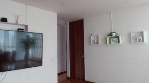 Jazmin online show from November 14, 3:55 pm