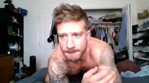 lacrioxcum18 online show from October 1, 4:24 pm