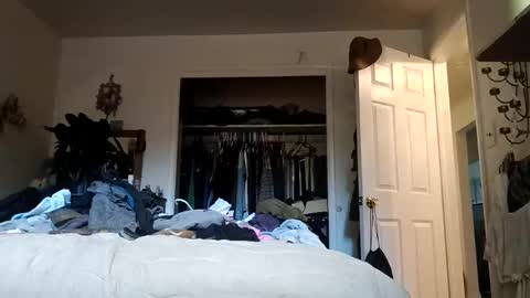 lacybell online show from October 4, 1:20 pm