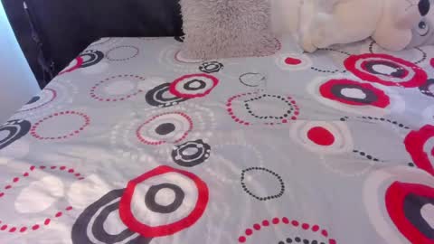 Snapshot of ladahear_ chatting on May 15, 4:25 pm Akyra online show from May 15, 4:25 pm