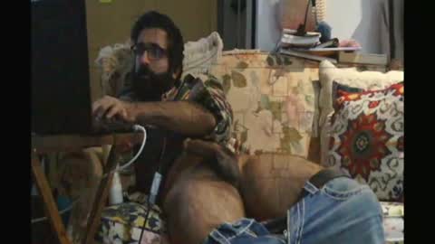 Snapshot of ladex96 chatting on December 2, 8:04 pm Ali online show from December 2, 8:04 pm