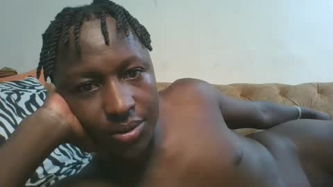 Snapshot of ladiesfun chatting on December 16, 1:10 am ladiesfun online show from December 16, 1:10 am