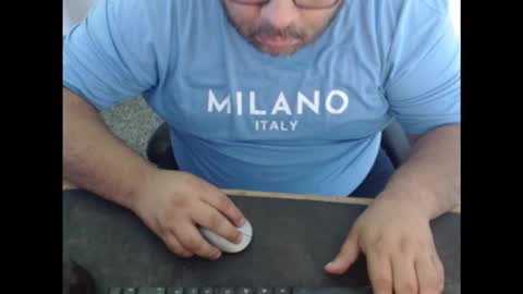 Snapshot of ladillado chatting on November 4, 3:11 pm rob online show from November 4, 3:11 pm