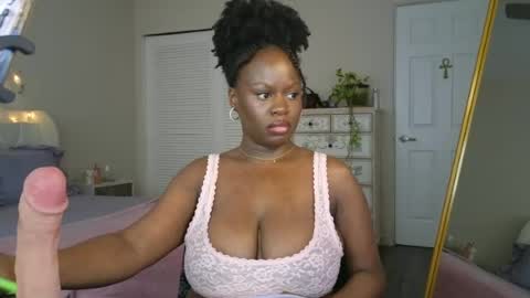 Snapshot of ladiosa_selene chatting on July 18, 11:30 pm La Diosa Selene online show from July 18, 11:30 pm