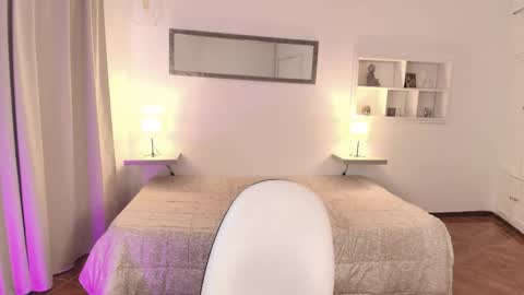 Snapshot of lady_danbury chatting on December 20, 1:29 pm Karla - Instagram lady karla1 online show from December 20, 1:29 pm