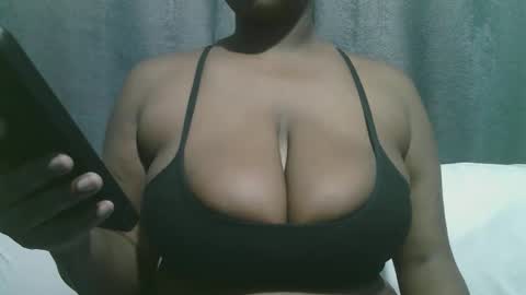 lady_dearra online show from September 18, 1:40 am