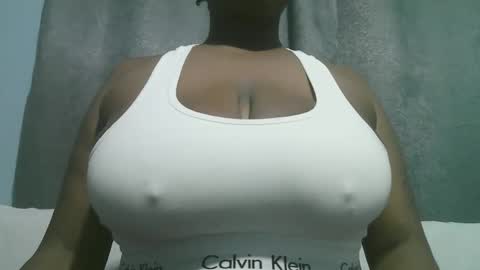 lady_dearra online show from October 22, 3:18 am