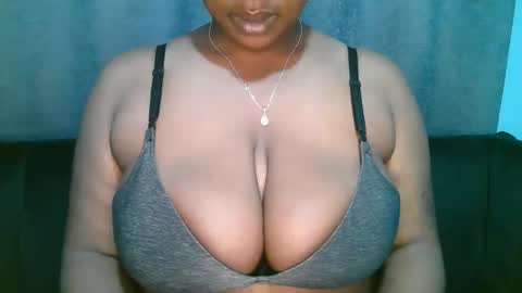 Snapshot of lady_dearra chatting on March 1, 3:08 am lady_dearra online show from March 1, 3:08 am