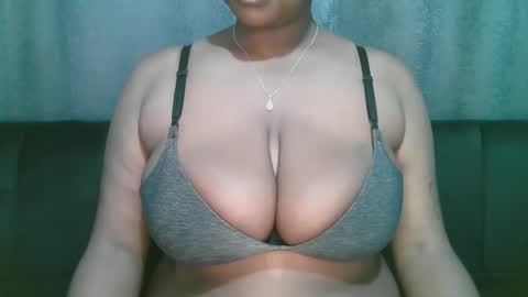 Snapshot of lady_dearra chatting on March 4, 3:12 am lady_dearra online show from March 4, 3:12 am