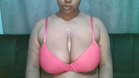 Snapshot of lady_dearra chatting on March 8, 2:59 am lady_dearra online show from March 8, 2:59 am