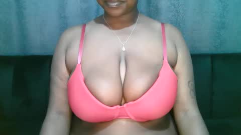 Snapshot of lady_dearra chatting on March 10, 3:33 am lady_dearra online show from March 10, 3:33 am