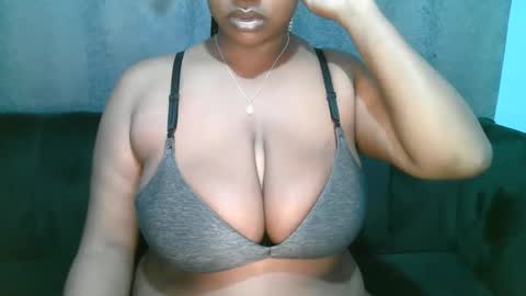 Snapshot of lady_dearra chatting on March 16, 3:23 am lady_dearra online show from March 16, 3:23 am