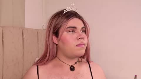 Evelynn online show from February 14, 4:20 am