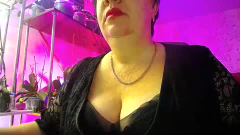Lady Gloria online show from December 2, 3:58 am