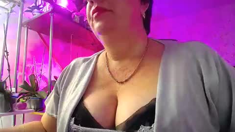Lady Gloria online show from December 15, 9:35 am