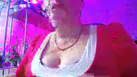 Lady Gloria online show from January 6, 2:25 pm