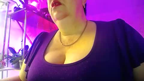Snapshot of lady_gloria chatting on March 30, 4:13 am Lady Gloria online show from March 30, 4:13 am