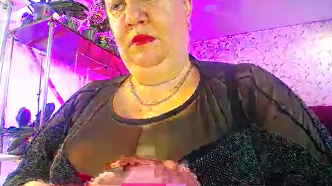 Snapshot of lady_gloria chatting on April 5, 5:15 am Lady Gloria online show from April 5, 5:15 am