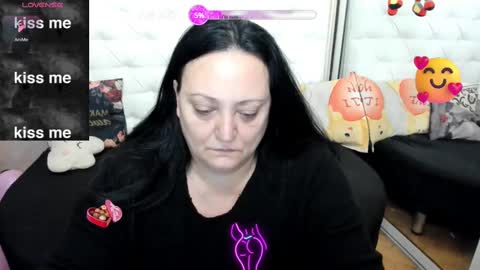 Snapshot of lady_lauren chatting on February 15, 6:12 am lady lauren online show from February 15, 6:12 am