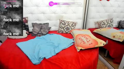 Snapshot of lady_lauren chatting on February 20, 8:50 am lady lauren online show from February 20, 8:50 am