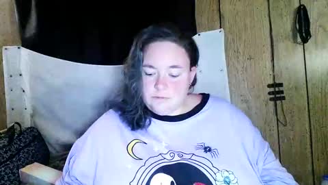 Lady Lynns Shadow online show from November 17, 10:15 pm