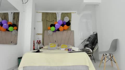 lady_miss___ online show from October 27, 11:47 am