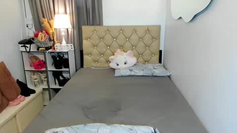 lady_moriseth online show from January 11, 4:48 am