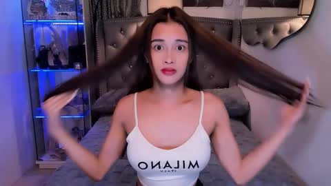 lady_moriseth online show from September 28, 6:30 am