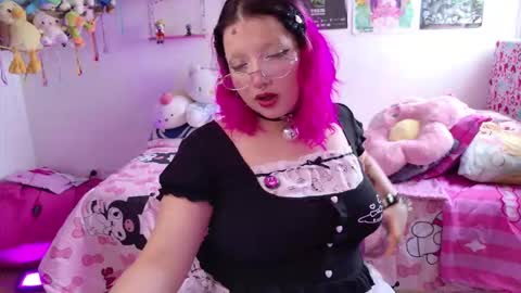 Snapshot of lady_noize chatting on January 18, 8:23 pm Lady online show from January 18, 8:23 pm