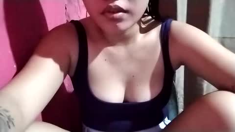 Snapshot of lady_rose19 chatting on January 8, 5:54 am kitty online show from January 8, 5:54 am