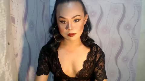 lady_shane26 online show from May 1, 12:21 pm