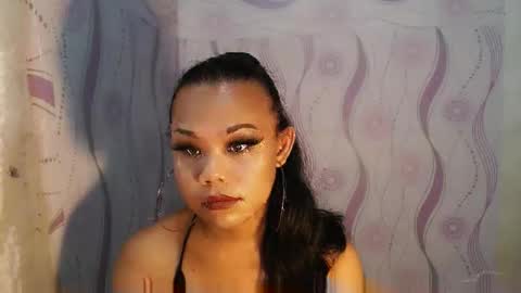 lady_shane26 online show from May 5, 1:02 am