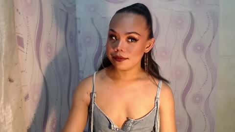 lady_shane26 online show from May 8, 11:59 am