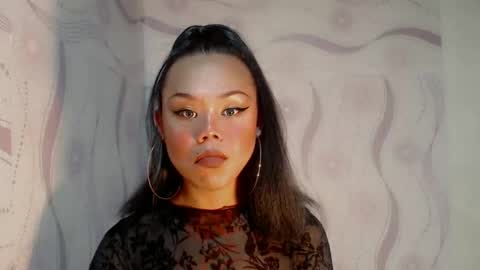 lady_shane26 online show from May 22, 9:20 pm