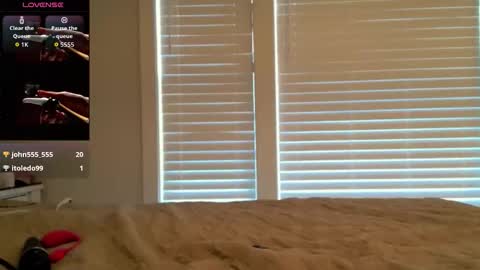 Ladybabs online show from November 4, 7:13 pm