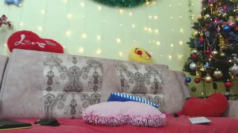 Sima Ladybigsmile online show from January 4, 5:05 am