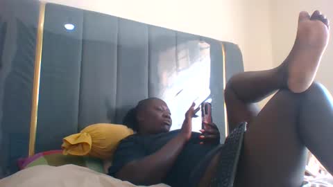 lindah32 online show from December 11, 7:09 am