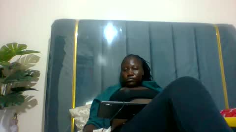 lindah32 online show from December 16, 9:31 pm